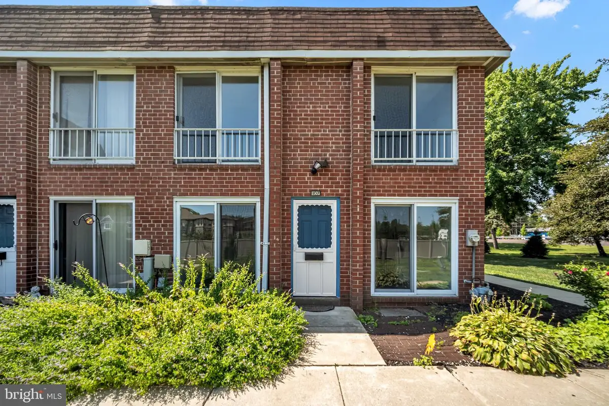 107 Lexington Ct, Warminster, PA 18974 - #1