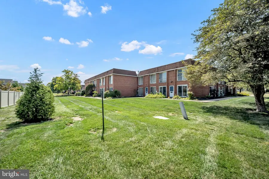 107 Lexington Ct, Warminster, PA 18974 - #2