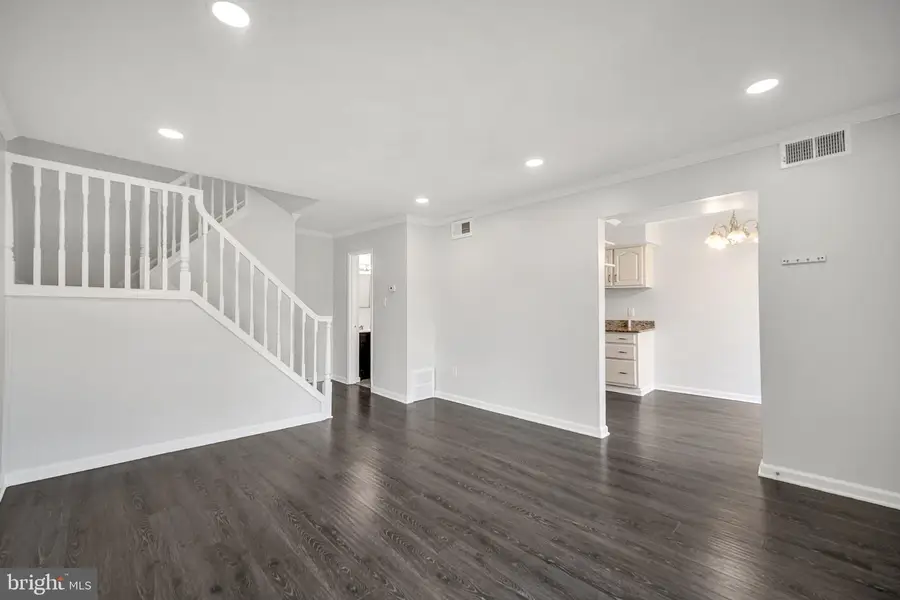 107 Lexington Ct, Warminster, PA 18974 - #3