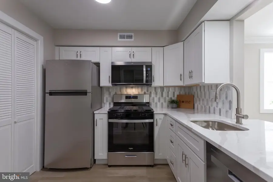 2211 Society Pl, Newtown, PA 18940 - #3