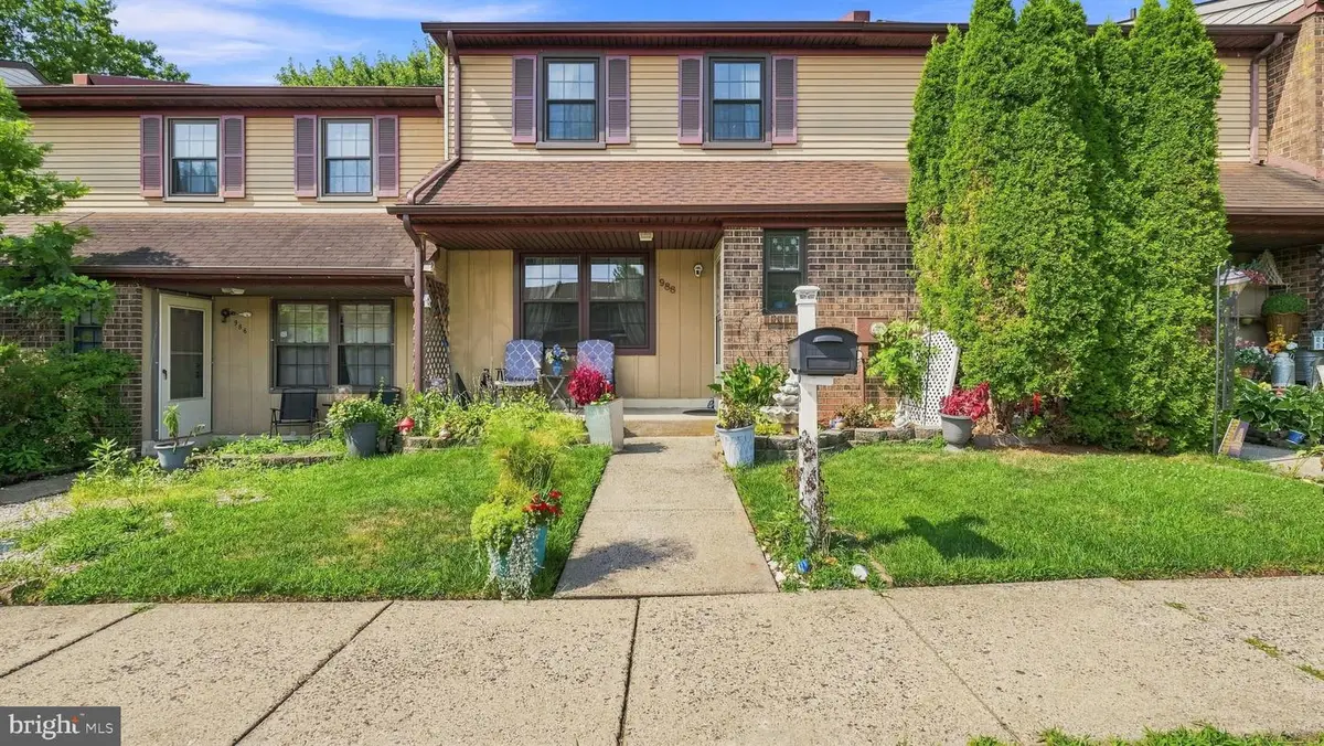 988 Gates Pl, Warminster, PA 18974 - #1