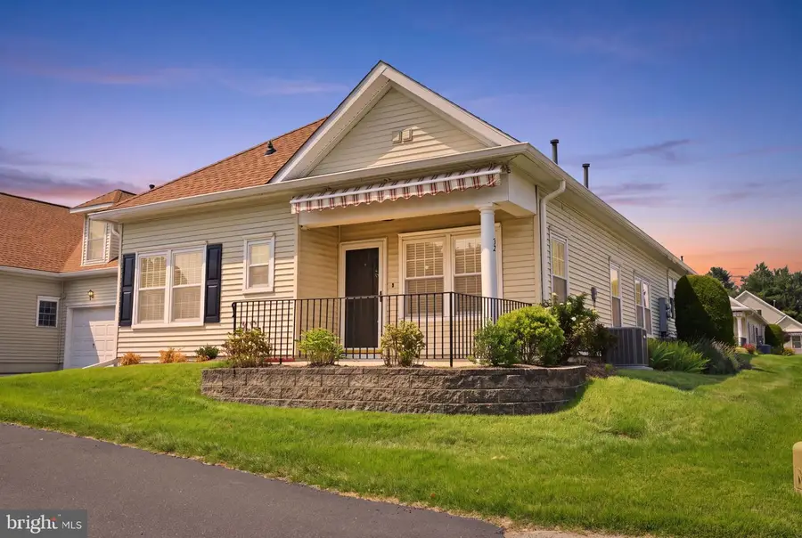 52 Avenrowe Ct, Fairless Hills, PA 19030 - #2