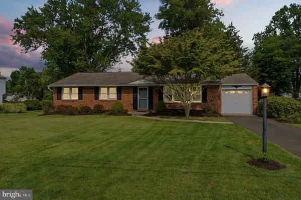 71 Cherokee Rd, DOYLESTOWN, PA 18901