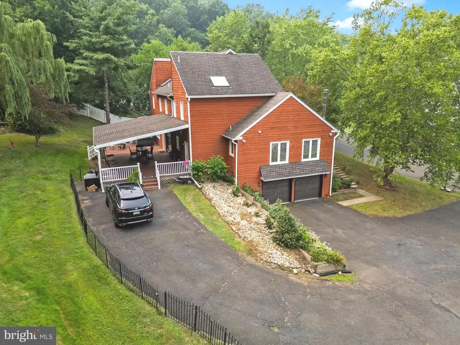 2002 Par Dr, Doylestown, PA 18901 - #2