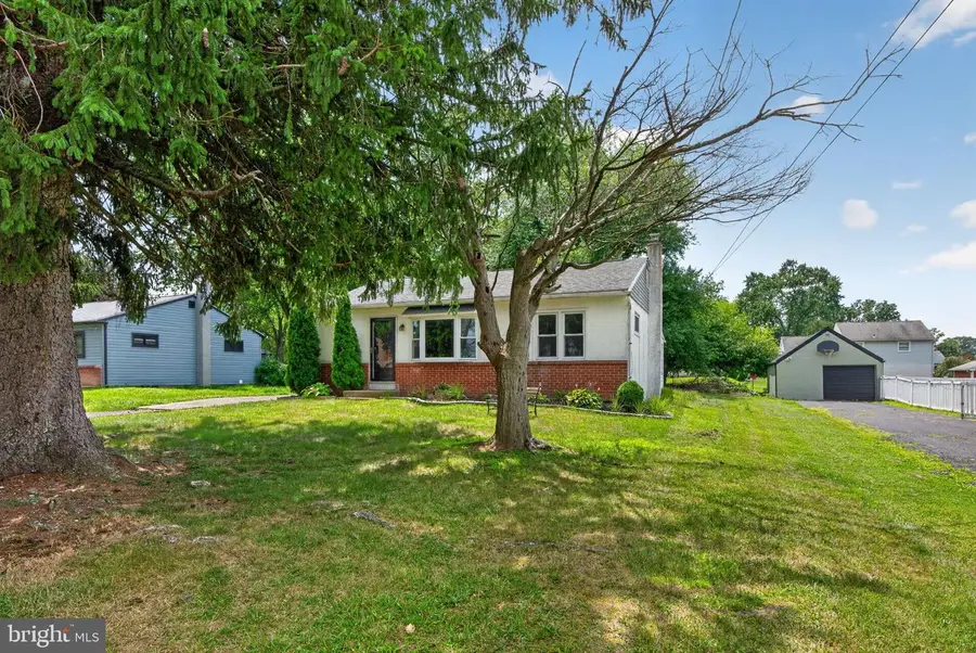 336 Beech St, Warminster, PA 18974 - #3