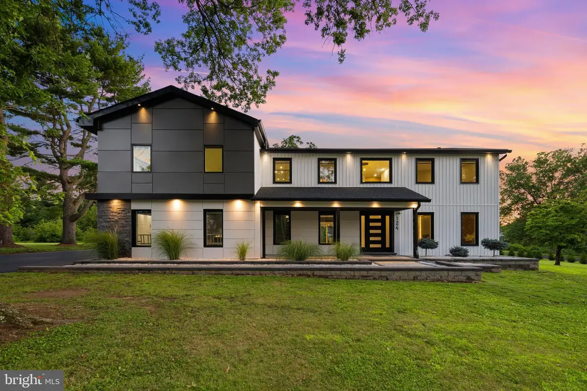 124 Rogers Rd, Furlong, PA 18925 - #1