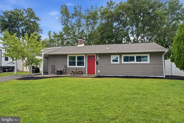 23 Boston Ivy Rd, LEVITTOWN, PA 19057