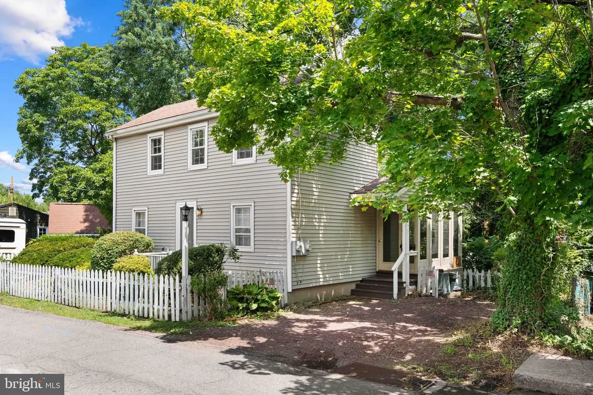 40 S Canal St, Yardley, PA 19067 - #1