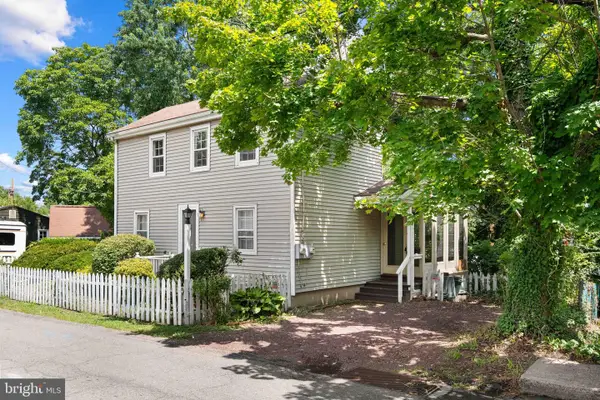 40 S Canal St, YARDLEY, PA 19067