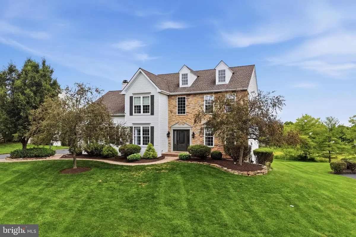 5266 Windtree Dr, Doylestown, PA 18902 - #1