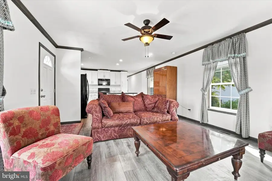 44 Kennedy Dr, Fairless Hills, PA 19030 - #2