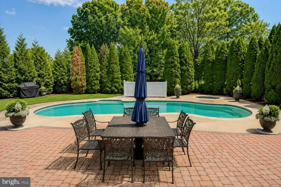 4922 Mead Dr, Doylestown, PA 18902 - #2