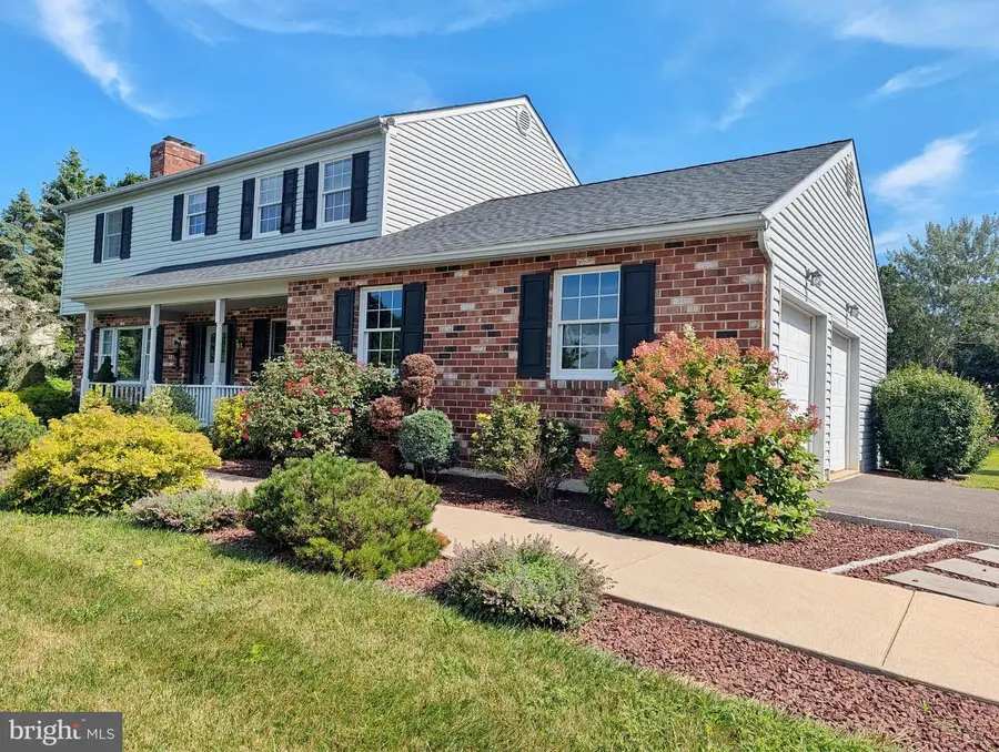 4 Tiffany Dr, Perkasie, PA 18944 - #2