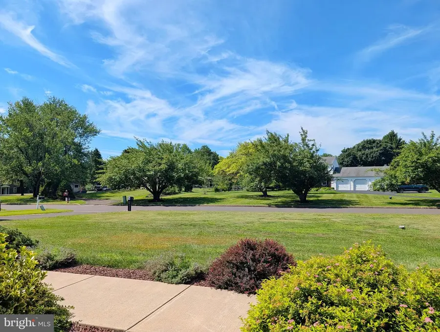 4 Tiffany Dr, Perkasie, PA 18944 - #3