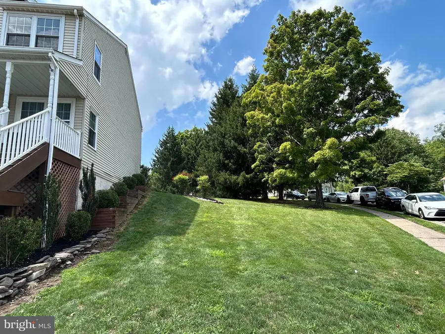 28 Cottonwood Dr, Southampton, PA 18966 - #2