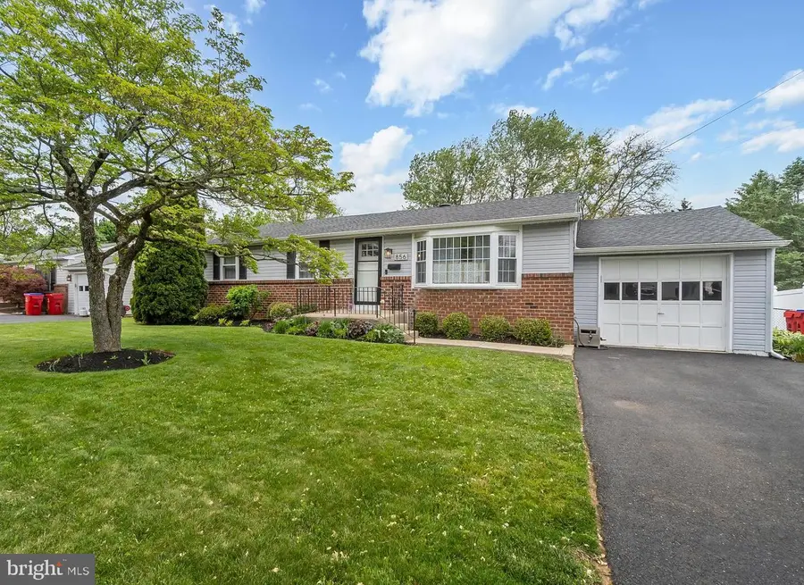 856 Roger Rd, Warminster, PA 18974 - #2