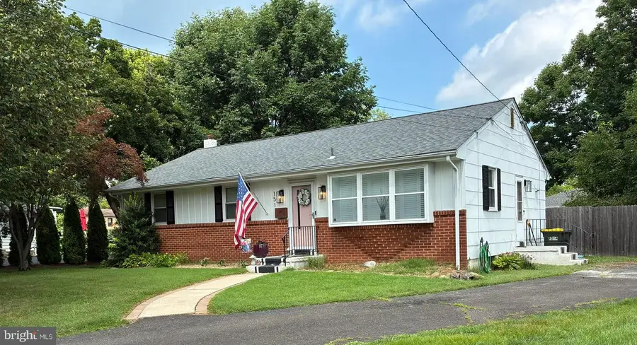 151 E Richardson Ave, Langhorne, PA 19047 - #2