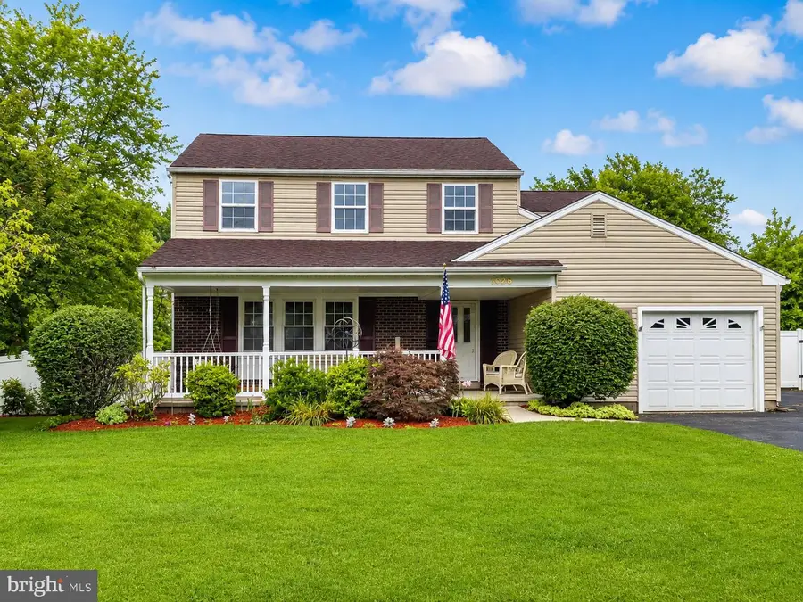1826 Roan Dr, Warrington, PA 18976 - #2