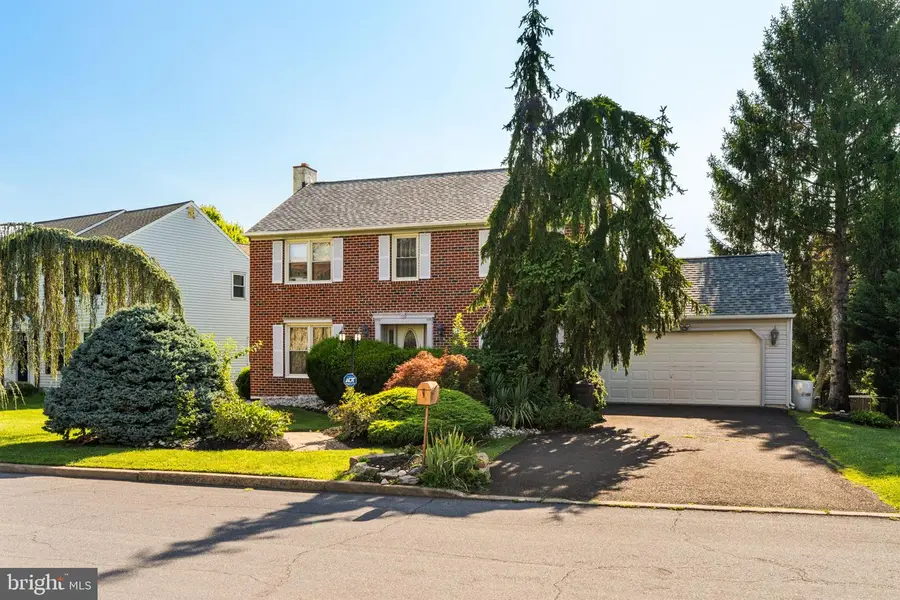 50 Stardust Dr, Southampton, PA 18966 - #2