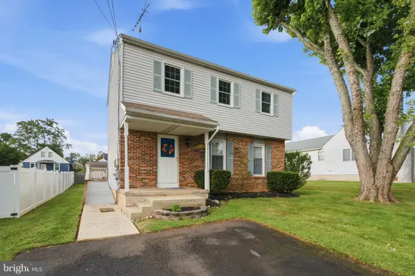 325 Cedar St, WARMINSTER, PA 18974