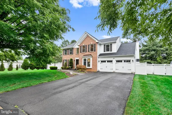 194 Hyacinth Dr S, YARDLEY, PA 19067