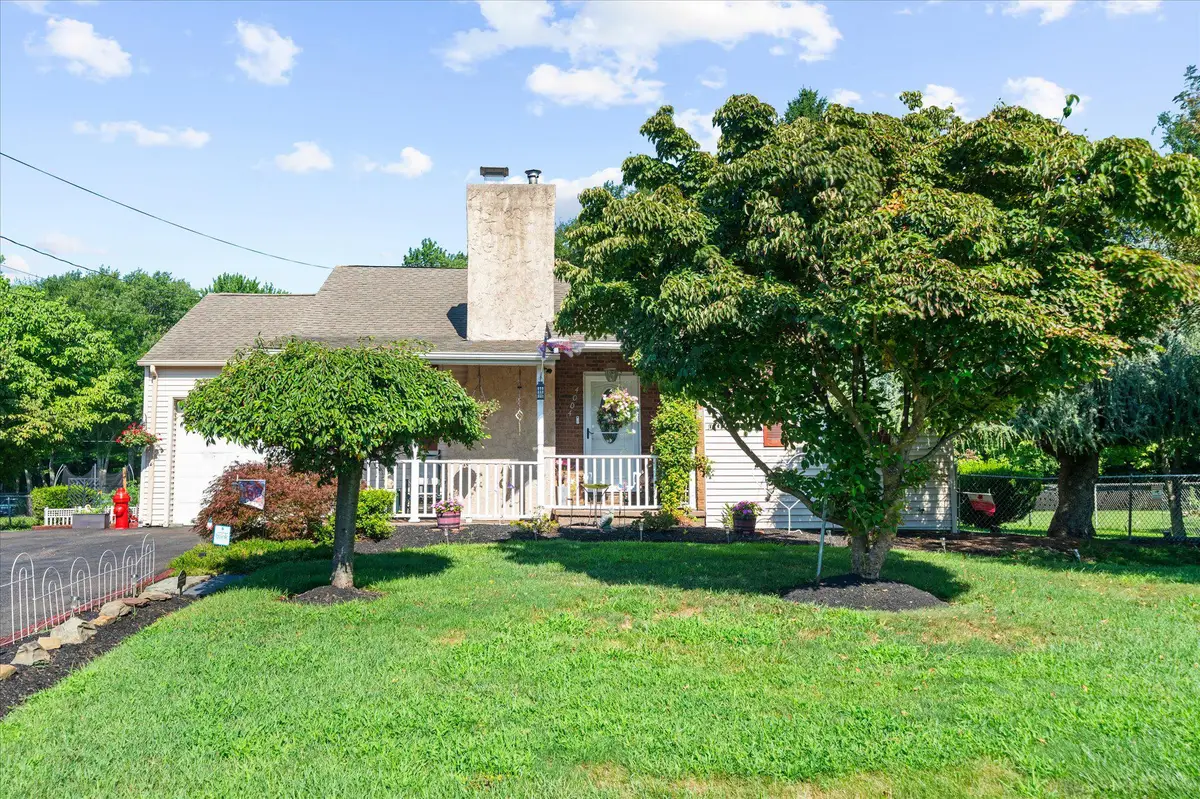 4004 Hulmeville Rd, Bensalem, PA 19020 - #1