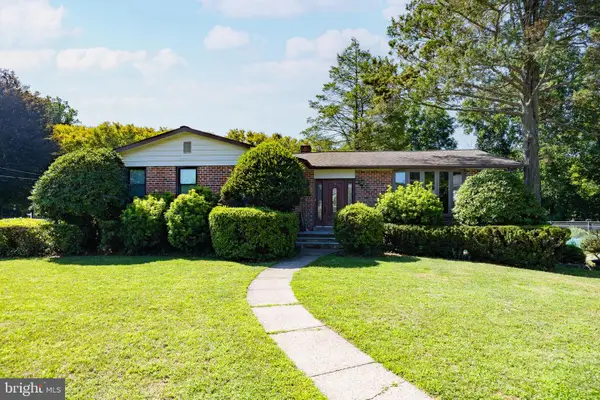 975 Spring View Dr, SOUTHAMPTON, PA 18966