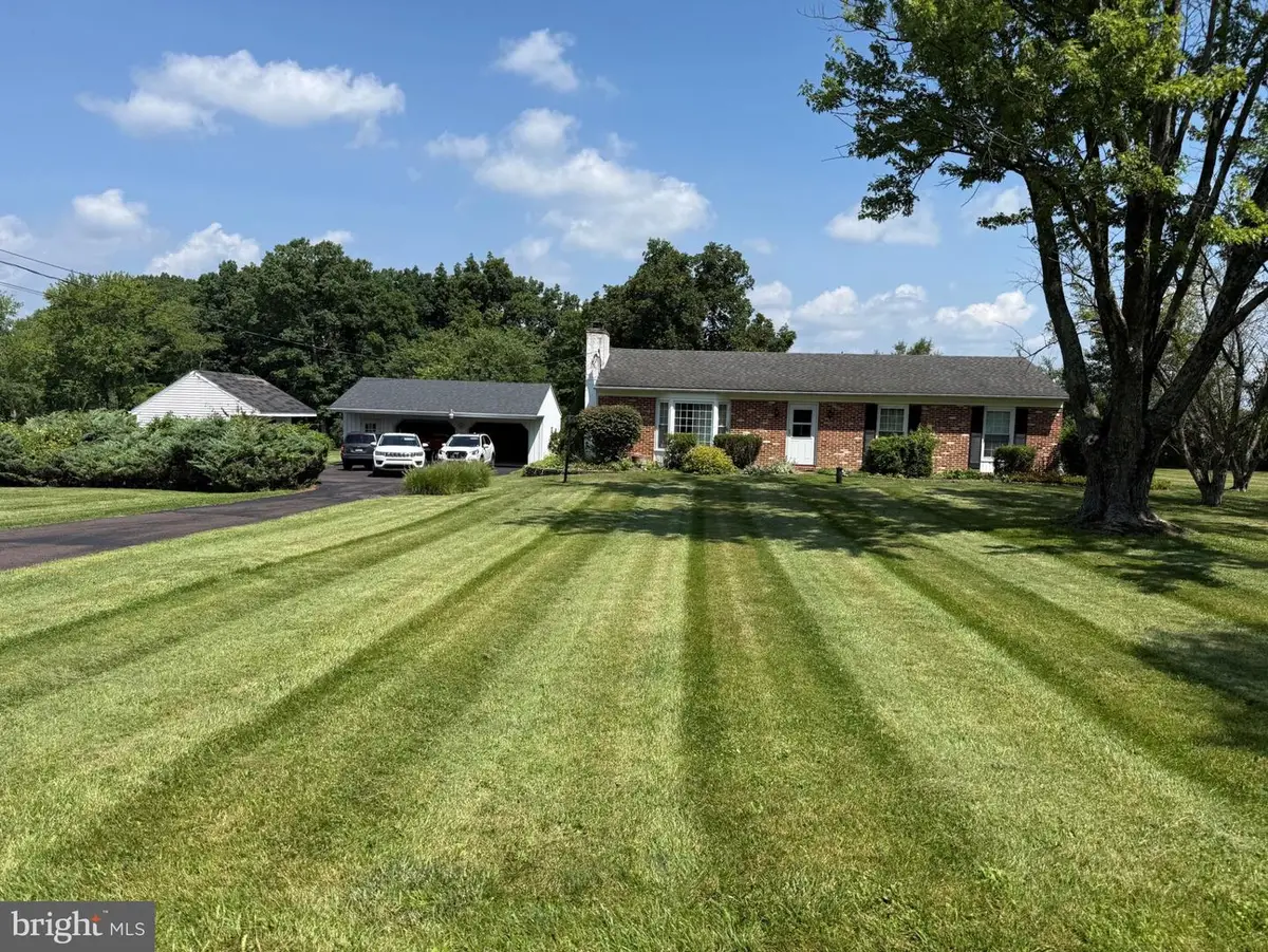 150 Irish Meetinghouse Rd, Perkasie, PA 18944 - #1