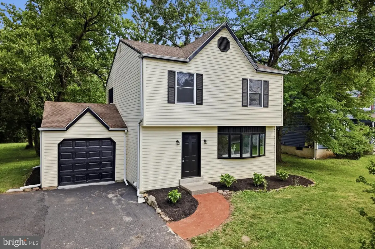 815 Philadelphia Ave, Warrington, PA 18976 - #1