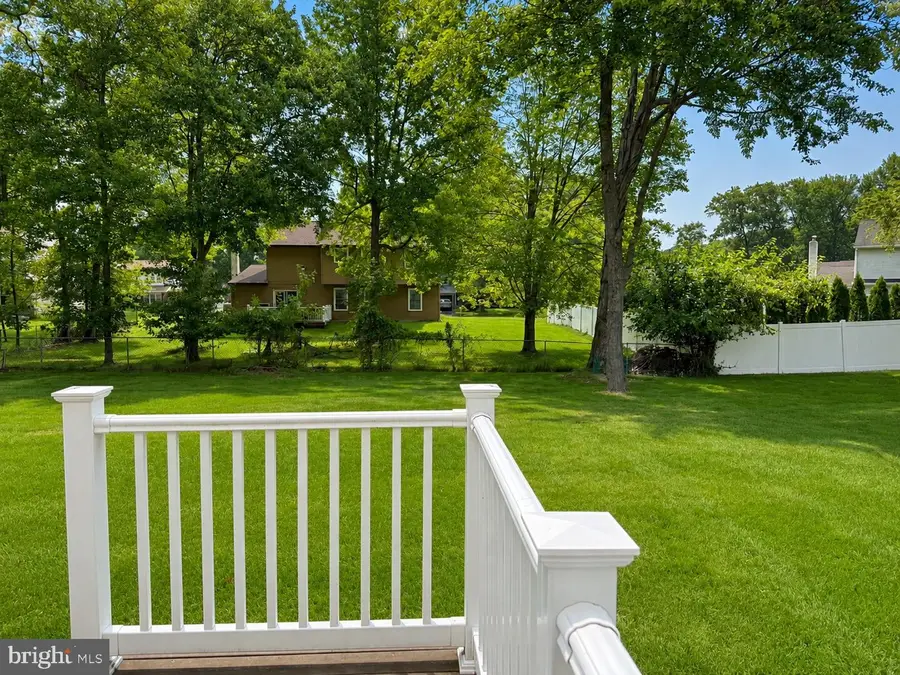 236 Greenview Rd, Yardley, PA 19067 - #3