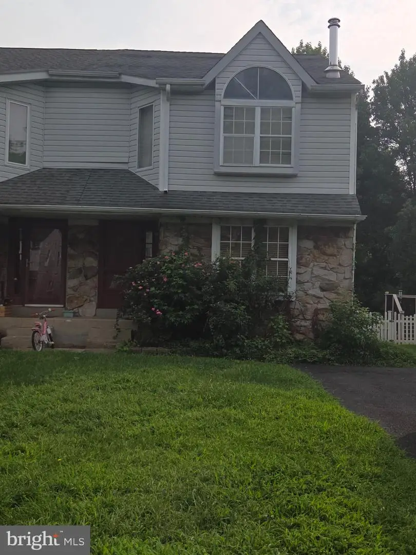 20 Pearl Dr, Doylestown, PA 18901 - #1