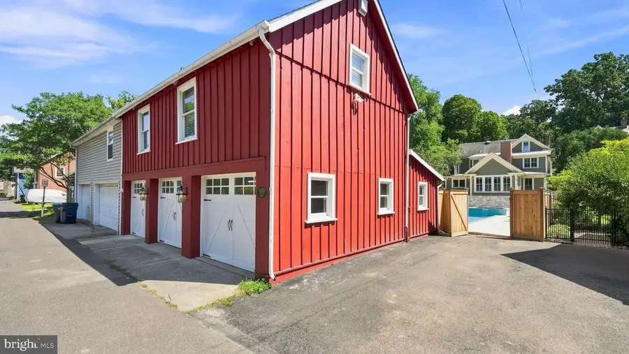 275 W Court St, Doylestown, PA 18901 - #3