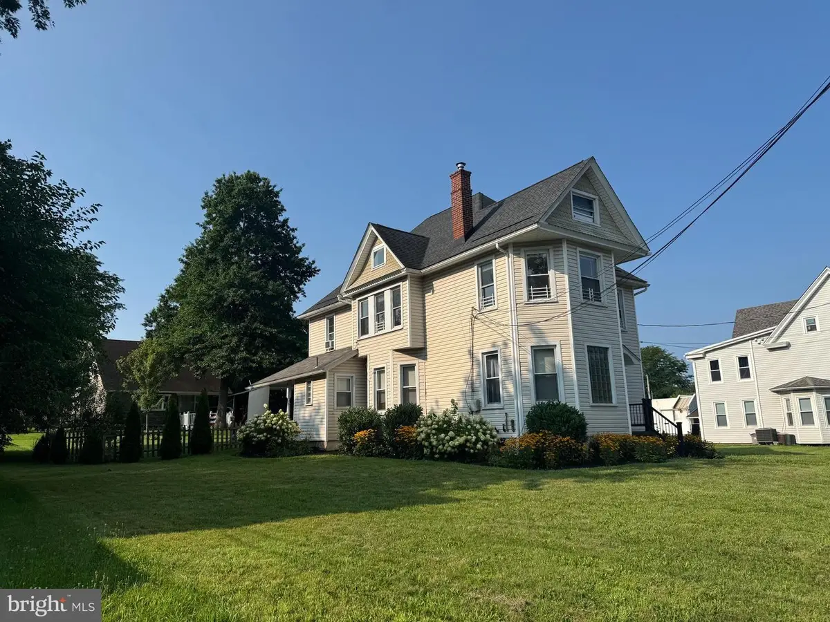 2211 Milford Square Pike, Quakertown, PA 18951 - #1