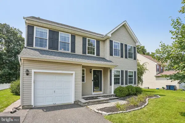 1432 Beverly Dr, QUAKERTOWN, PA 18951