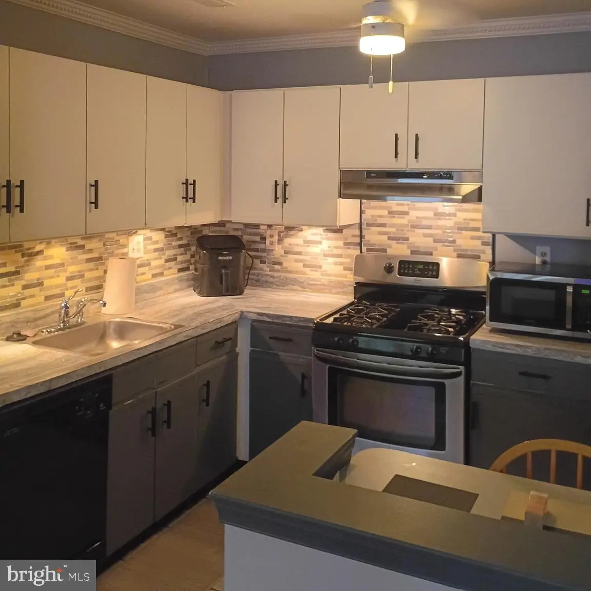 1302 Diamond Dr, Newtown, PA 18940 - #1