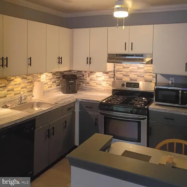 1302 Diamond Dr, NEWTOWN, PA 18940