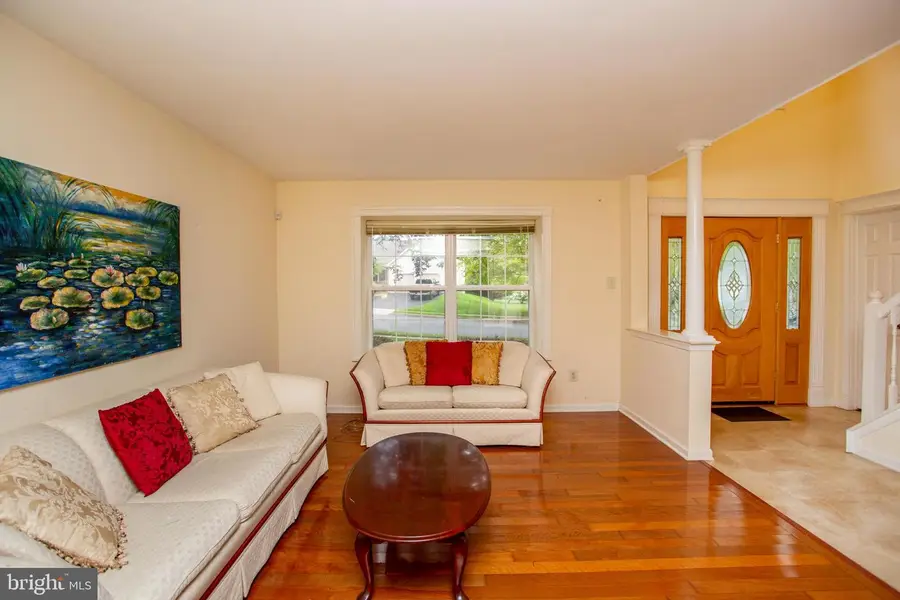 62 Steeplechase Dr, Doylestown, PA 18901 - #3