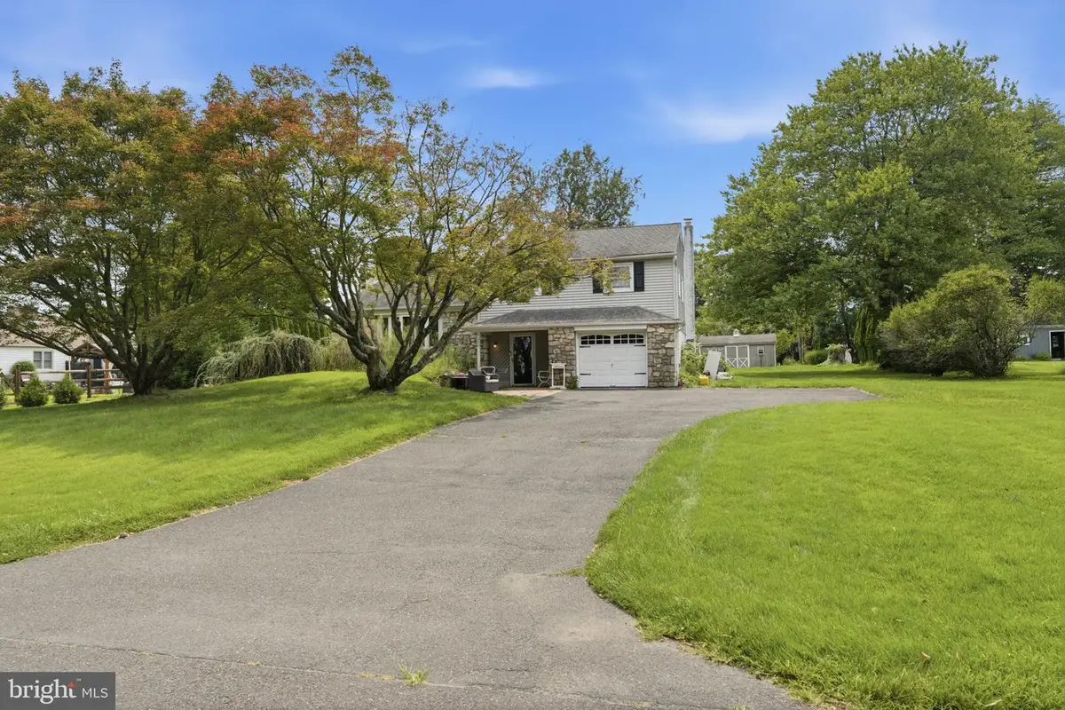 295 Doris Ave, Southampton, PA 18966 - #1