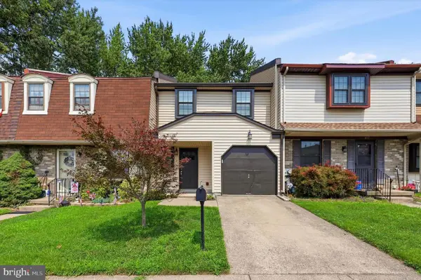 909 Clover Pl, WARMINSTER, PA 18974
