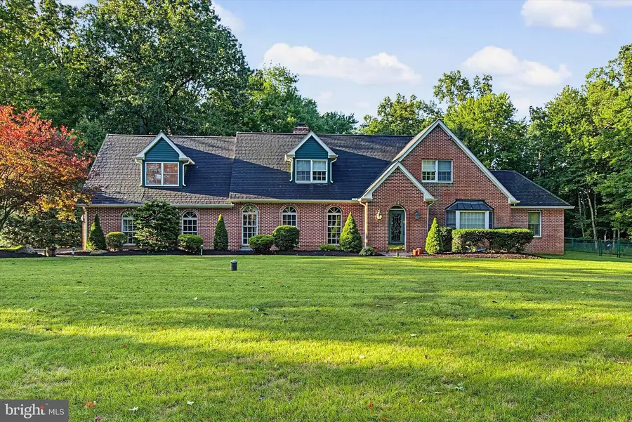 8 Timber Brook Dr, Quakertown, PA 18951 - #2