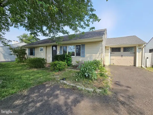 224 Guilford Rd, FAIRLESS HILLS, PA 19030