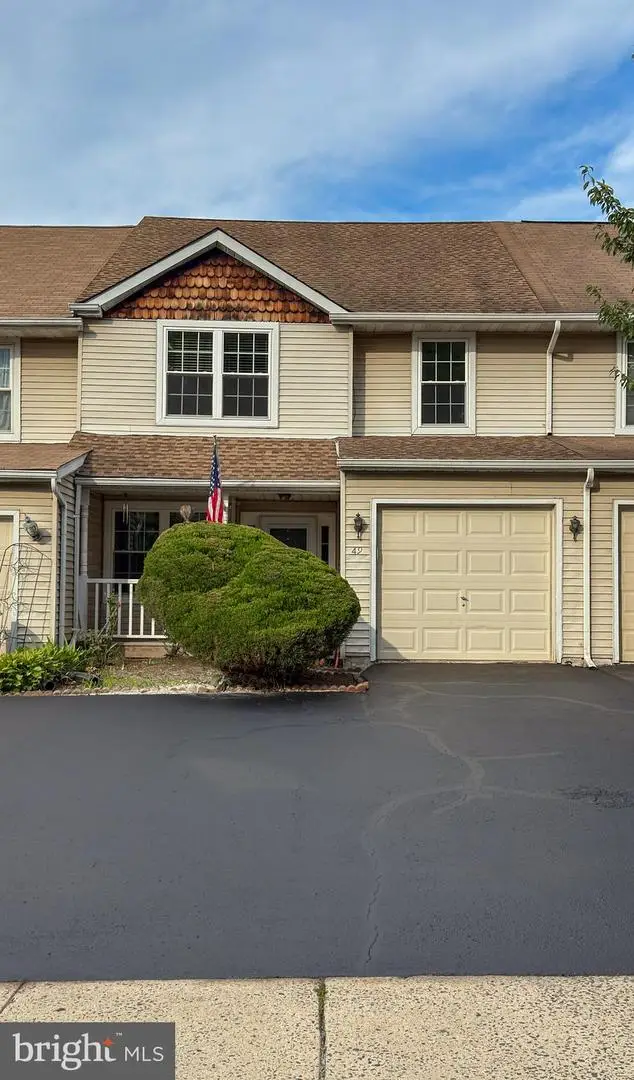 49 Cottonwood Dr, Southampton, PA 18966 - #2