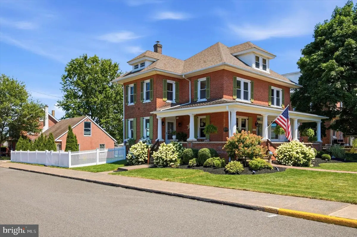 3 S Main St, Telford, PA 18969 - #1