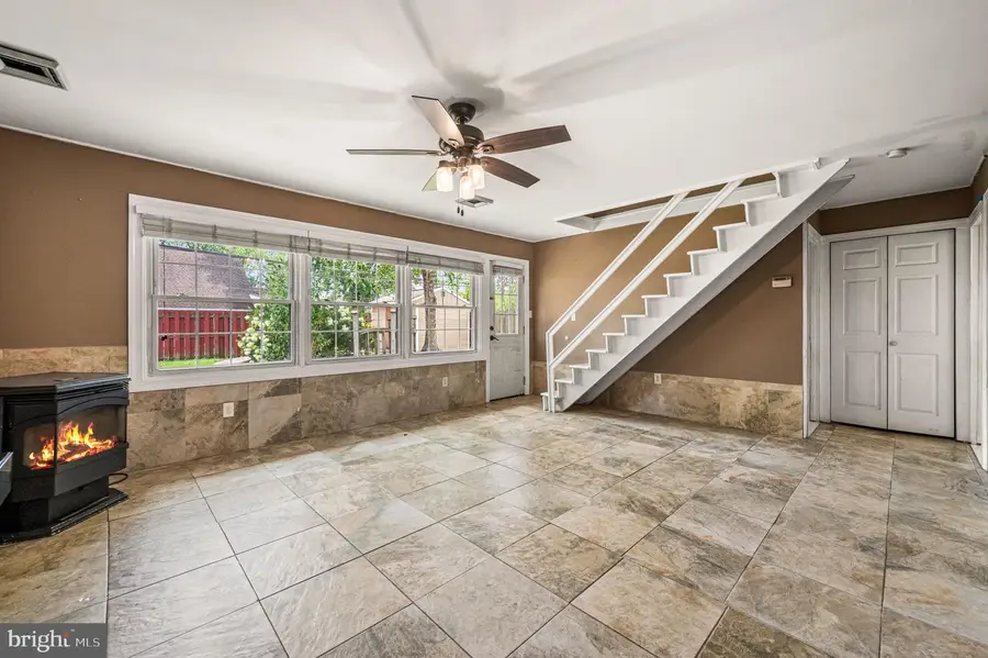 26 Inlet Rd, Levittown, PA 19057 - #3