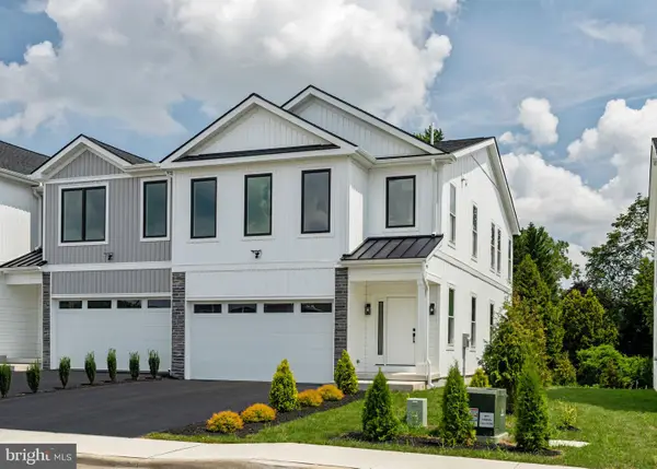 677 Provident Rd, SOUTHAMPTON, PA 18966