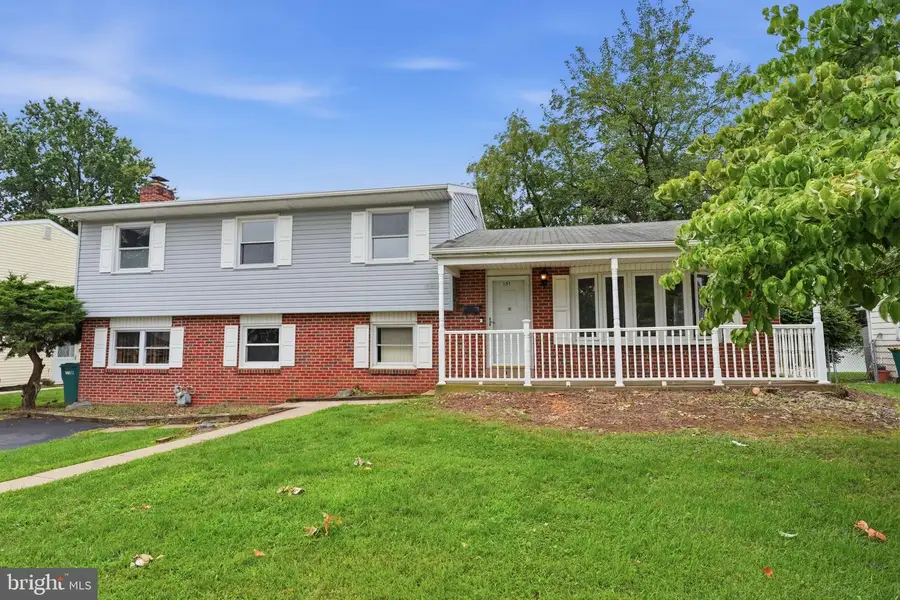 131 Louise Dr, Morrisville, PA 19067 - #2