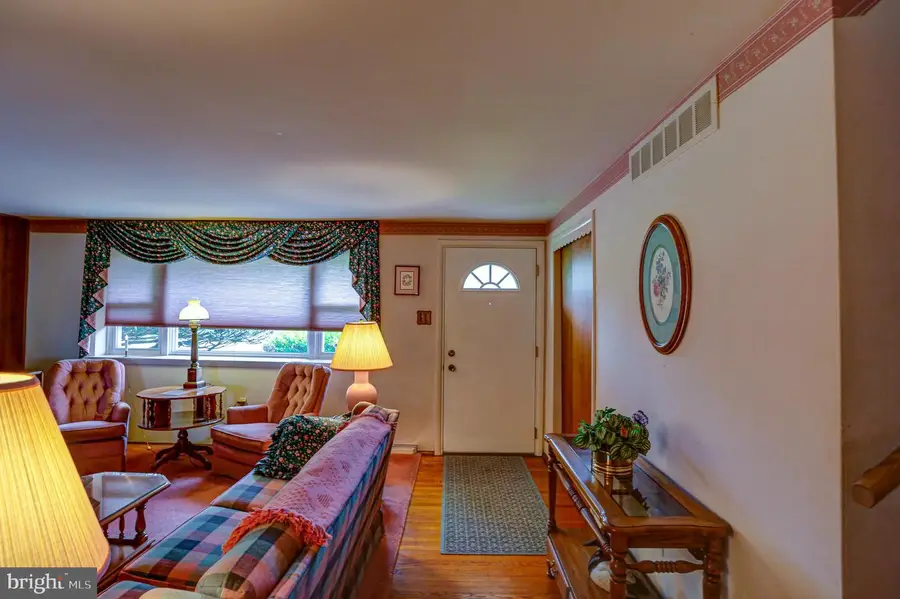 250 Stratford Dr, Southampton, PA 18966 - #3
