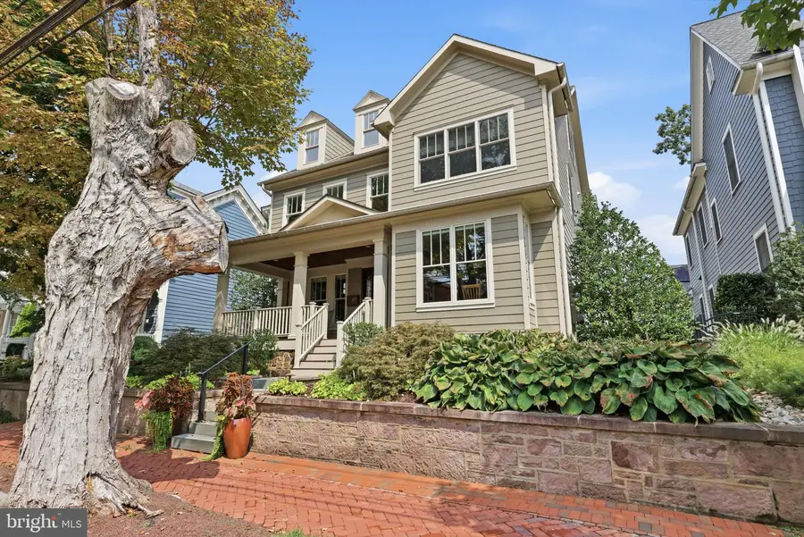 117 N State St, Newtown, PA 18940 - #3