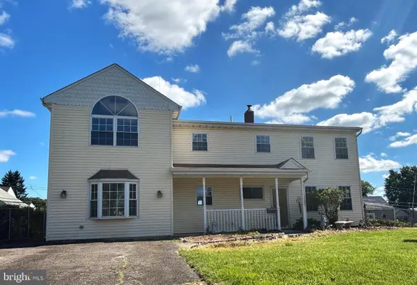 103 Holly Dr, LEVITTOWN, PA 19055
