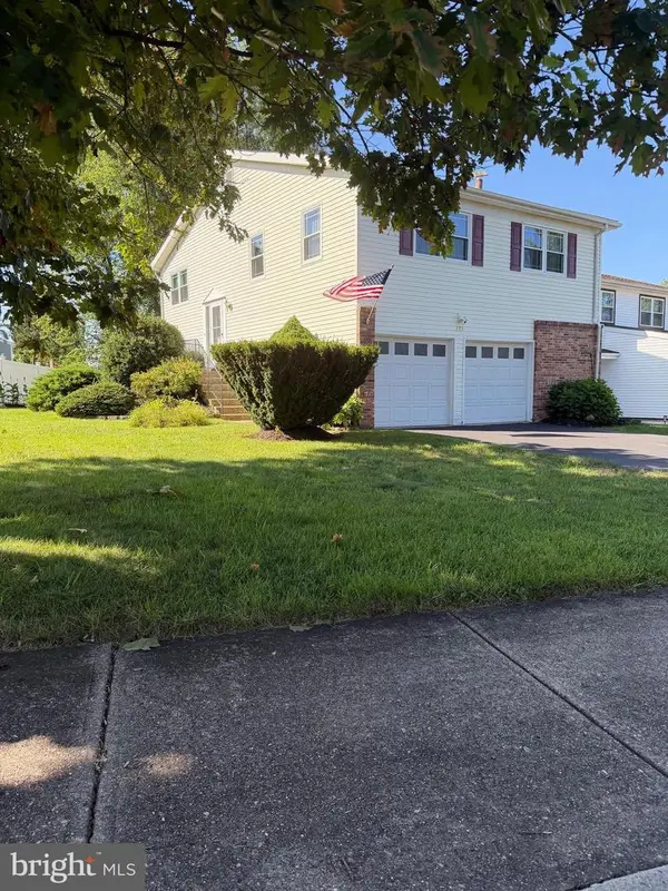 131 Chesapeake Dr, NEWTOWN, PA 18940